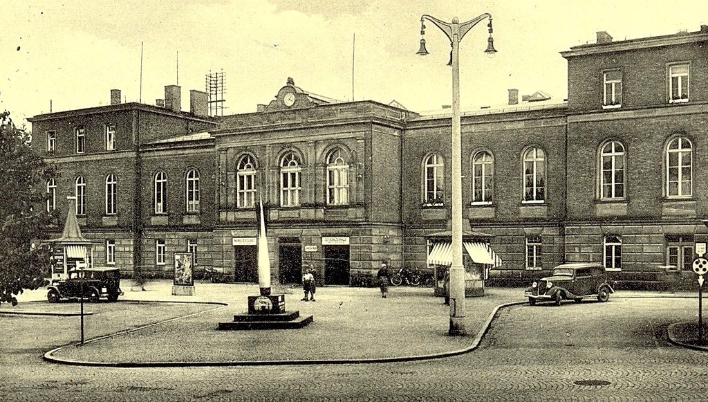 bahnhof